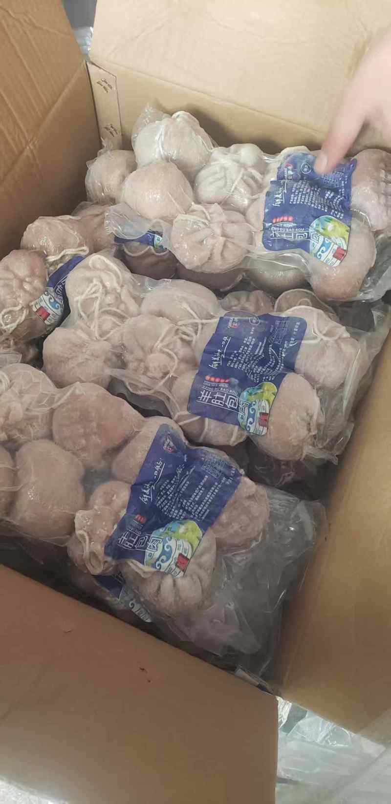 肚包肉，都是大块羊肉