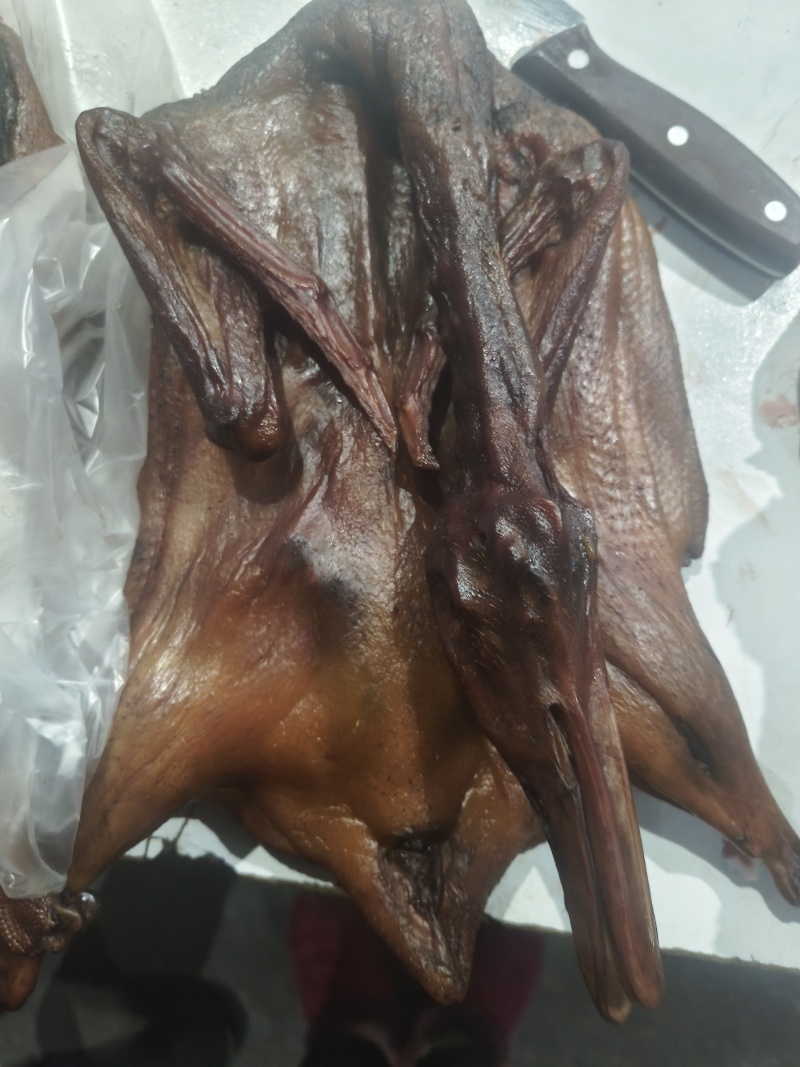 烟熏板鸭