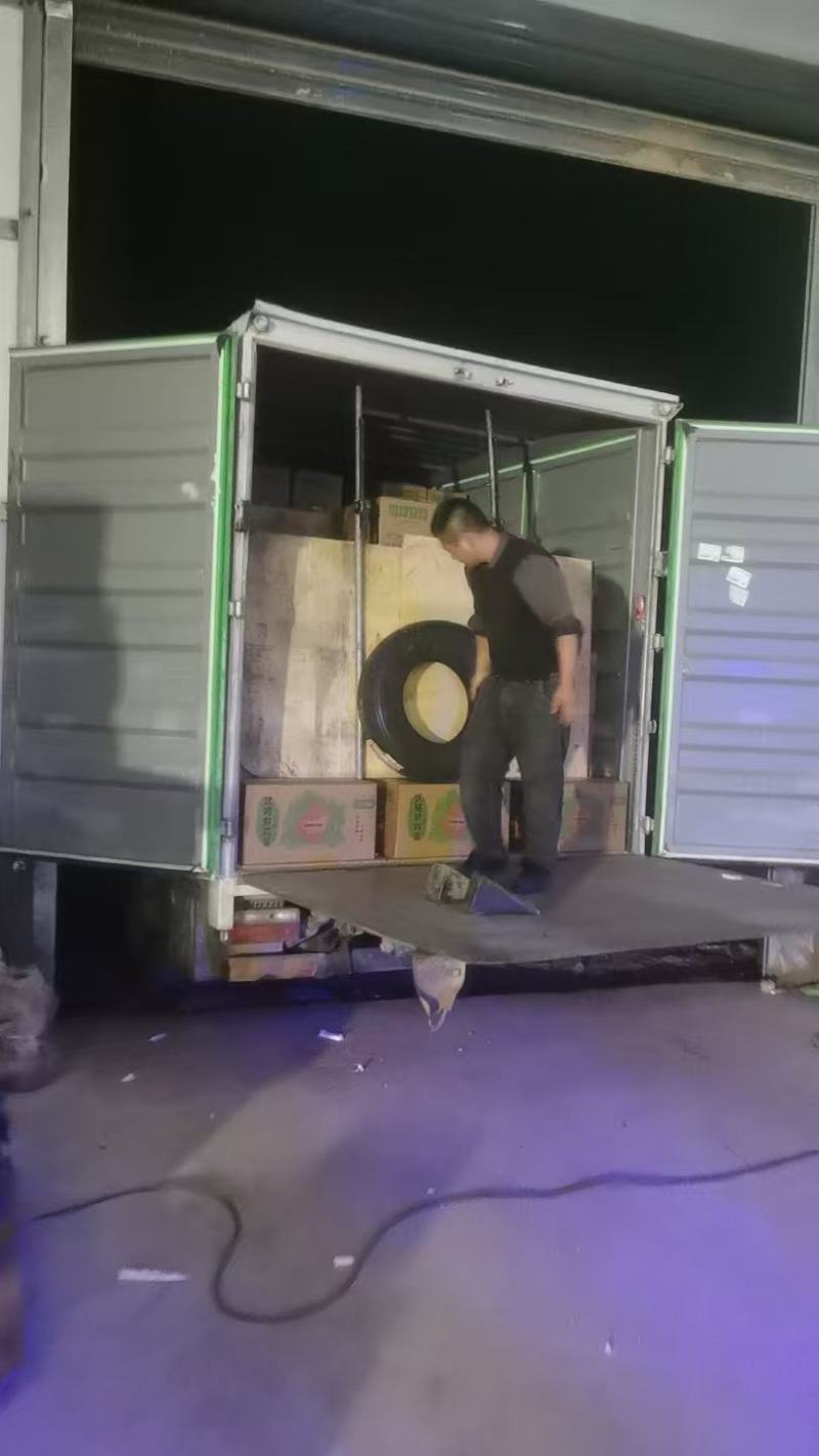 土鸡蛋大量上，产地直发，品质保证，服务周到，诚信经营