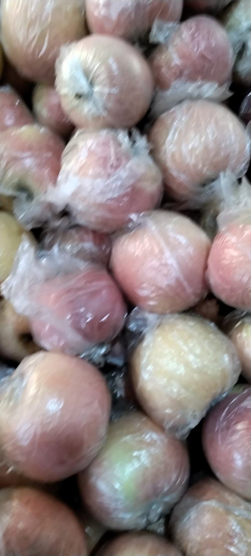 纸加膜红富士，口感脆甜，皮薄多汁