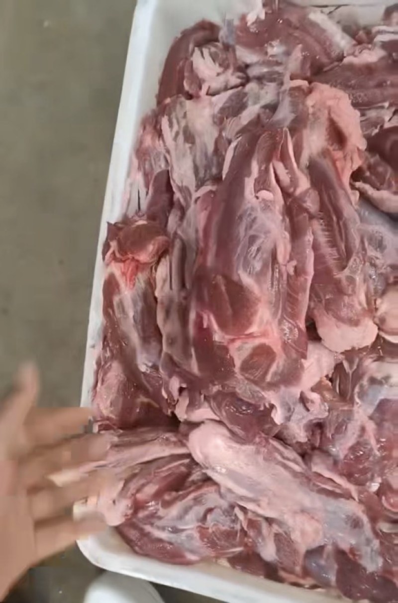 【牛舌根肉-求合作】批发50斤大块碎牛肉牛舌根肉