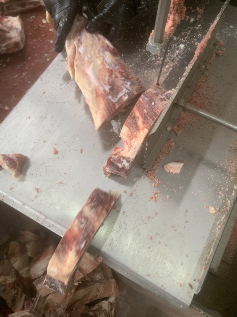 诚信商家，牛软肋，带脆骨肉多，价格低，适合自助，