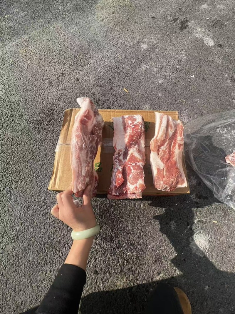 前上肉条，可用于爆炒，烧烤，红烧，性价比高，一件20斤