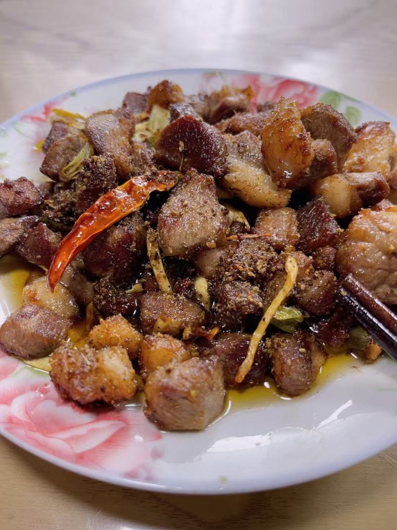 滩羊大块羊碎肉，烧烤穿串，炖卤煮都可以，一卷5斤，一件5