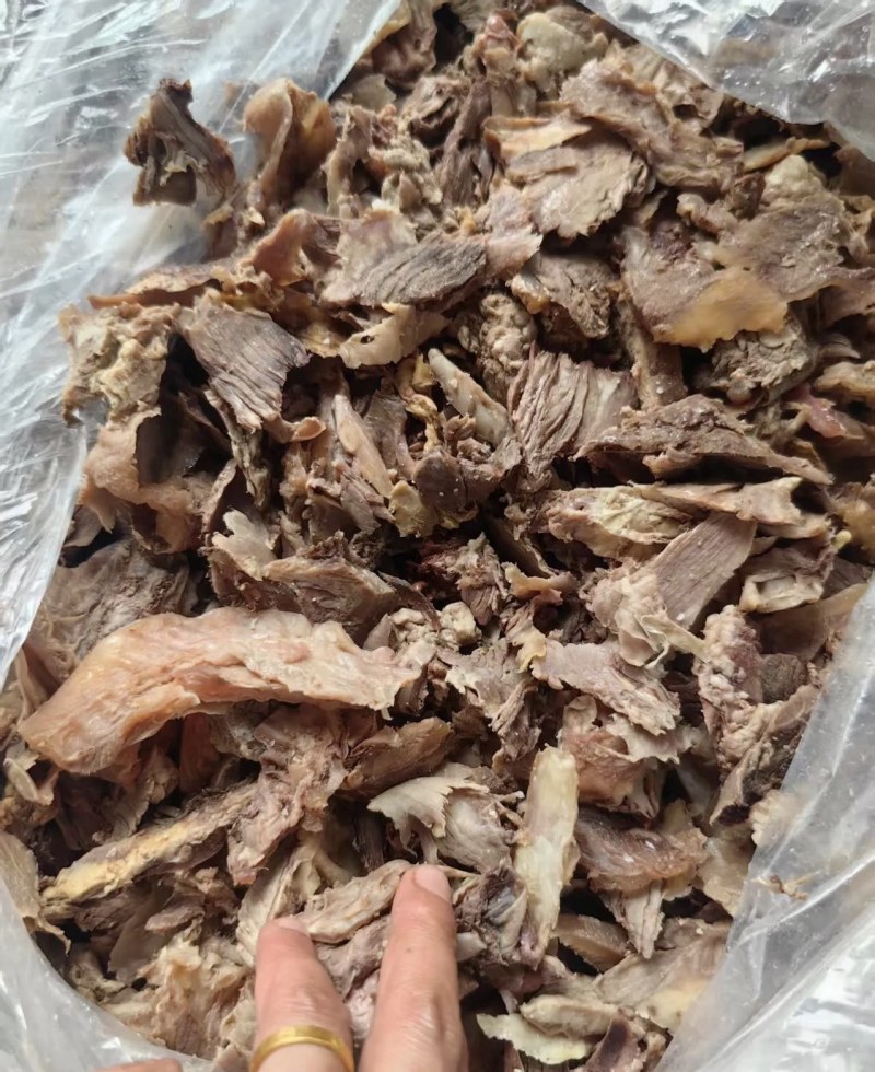 【熟牛拆骨肉-求合作】批发50斤牛副产品熟牛头碎肉熟