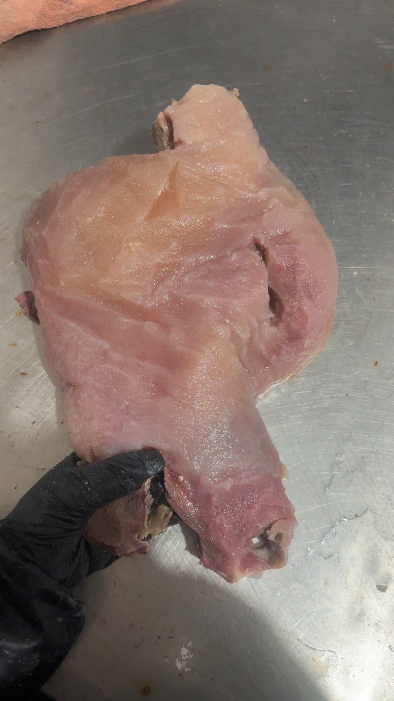 【熟牛头肉-求合作】批发50斤牛副产品熟食熟牛头肉