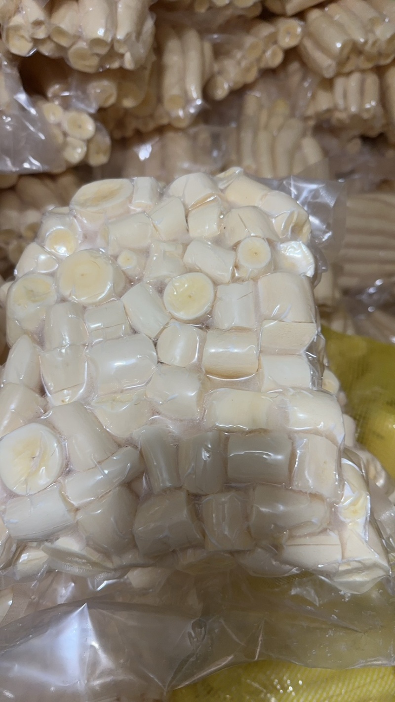 新鲜冷冻黄肉木薯，粉糯，口感好。