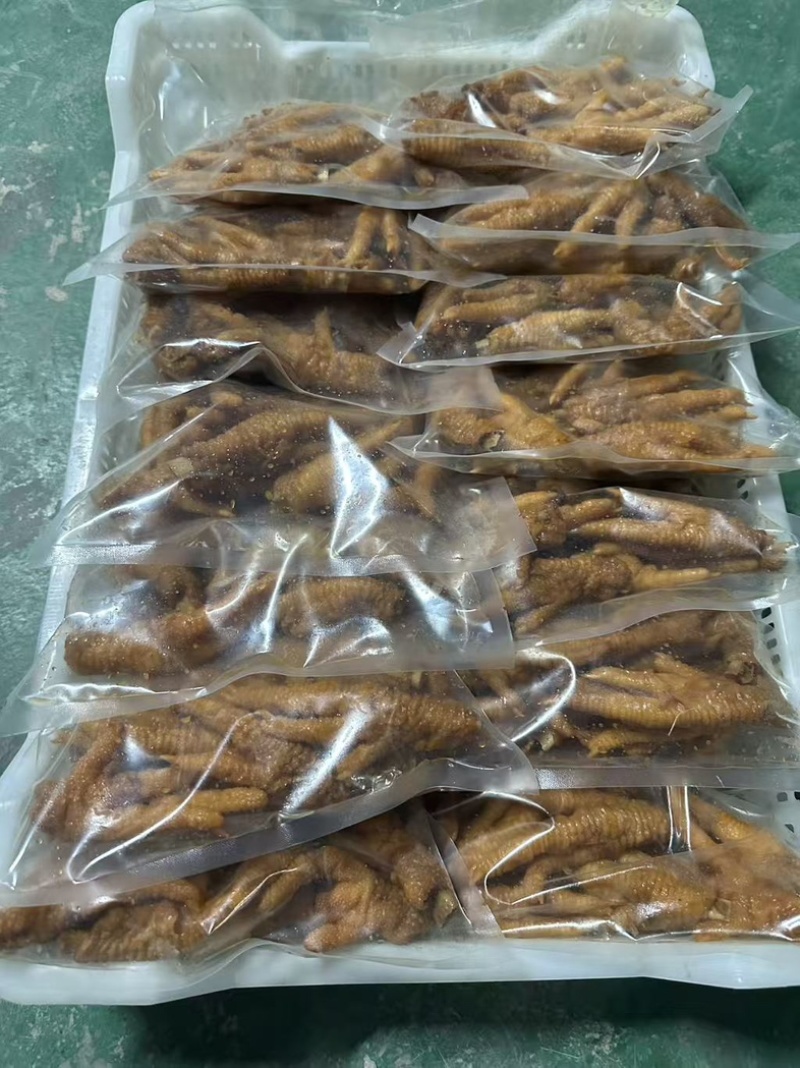 五香虎皮凤爪，热卤烧卤店，地摊凉拌小吃，经济实惠