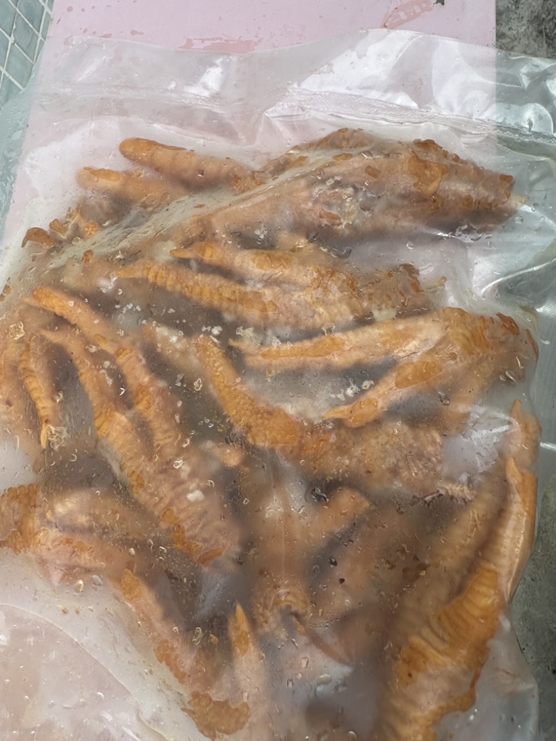 五香虎皮凤爪，热卤烧卤店，地摊凉拌小吃，经济实惠