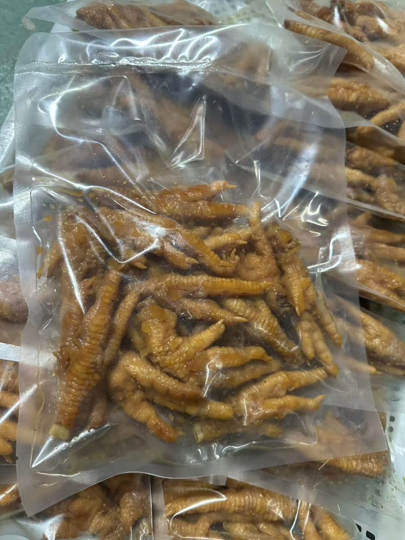 五香虎皮凤爪，热卤烧卤店，地摊凉拌小吃，经济实惠