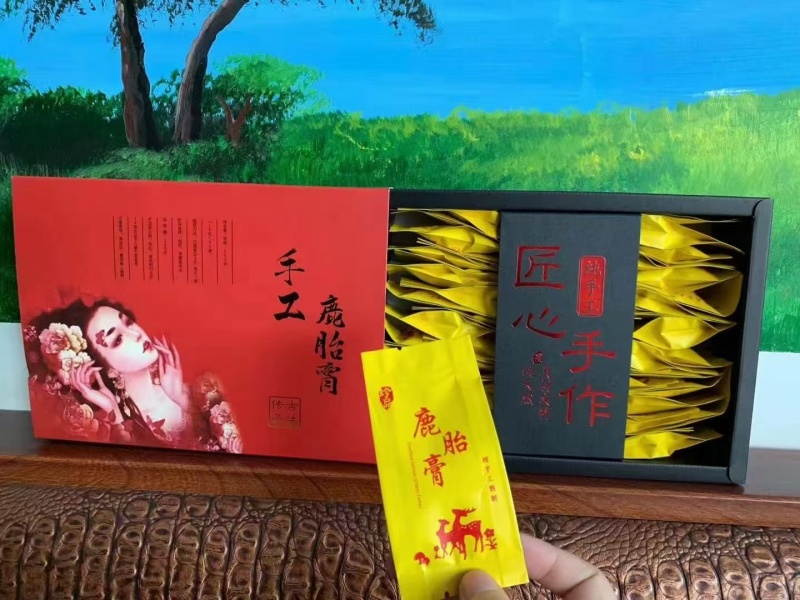 鹿胎膏自家鹿场现货直发，一粒10g一瓶250g，欢迎采购