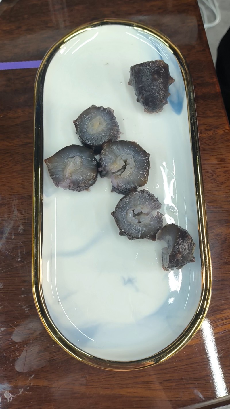 大连底播海参，自然生长营养丰富，口感紧实劲道，QQ弹弹