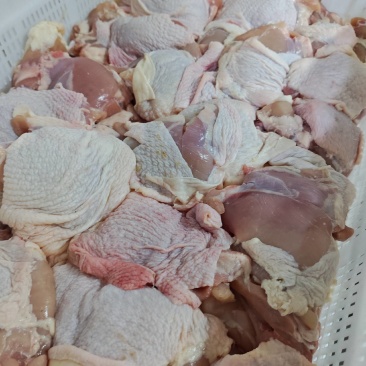 乇乇毛毛肉腿肉无骨腿肉带骨腿肉去皮腿肉冻品鲜品屠宰厂直供