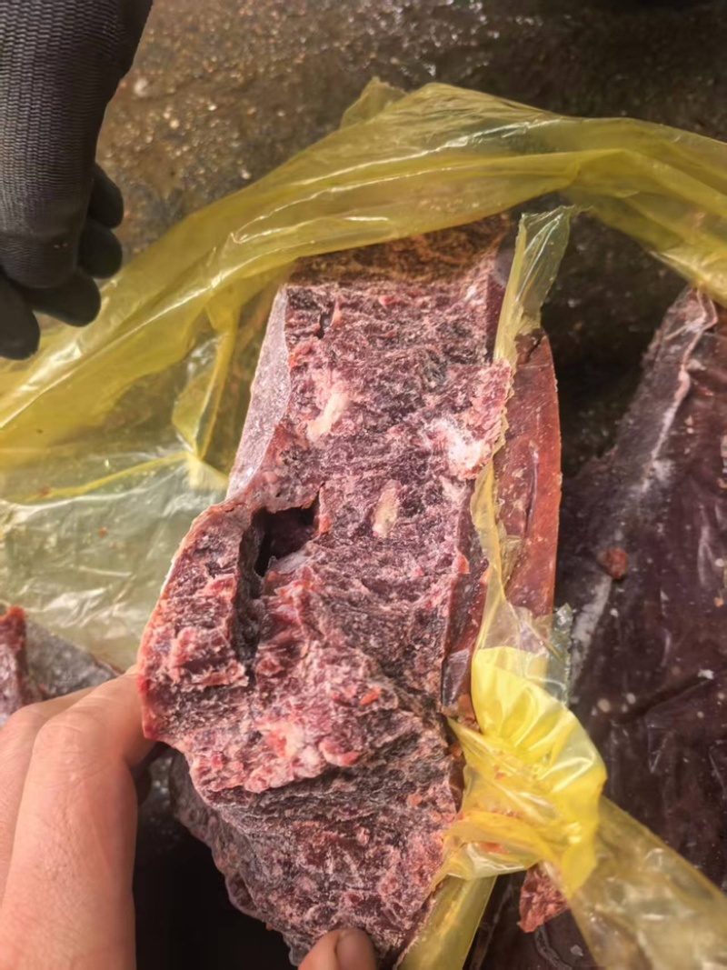 鸡下脚料0.55元一斤，一件25斤，冻品，可常年供货
