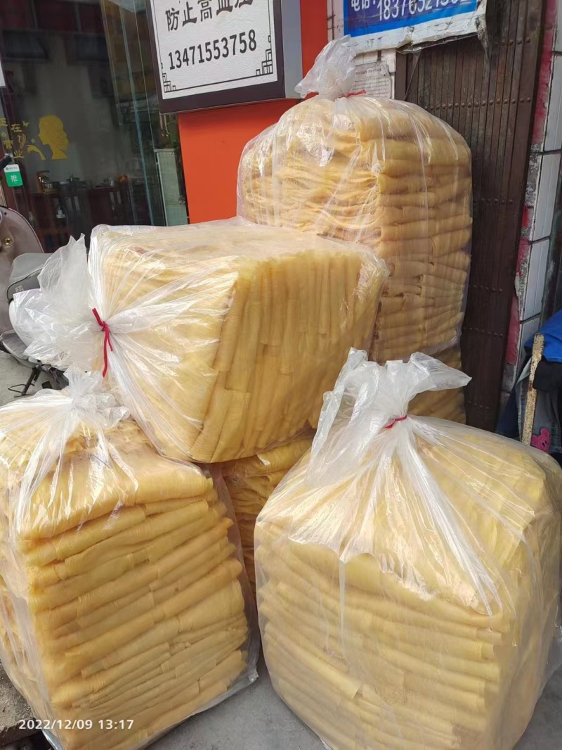 大片扁腐竹岭南山水腐竹，纯手工制作而成……