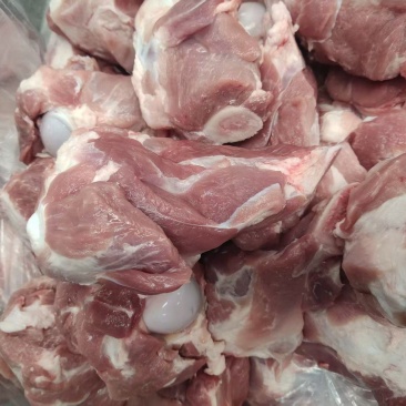 满肉猪棒骨