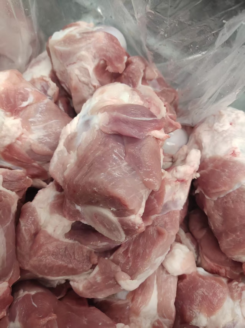 满肉猪棒骨