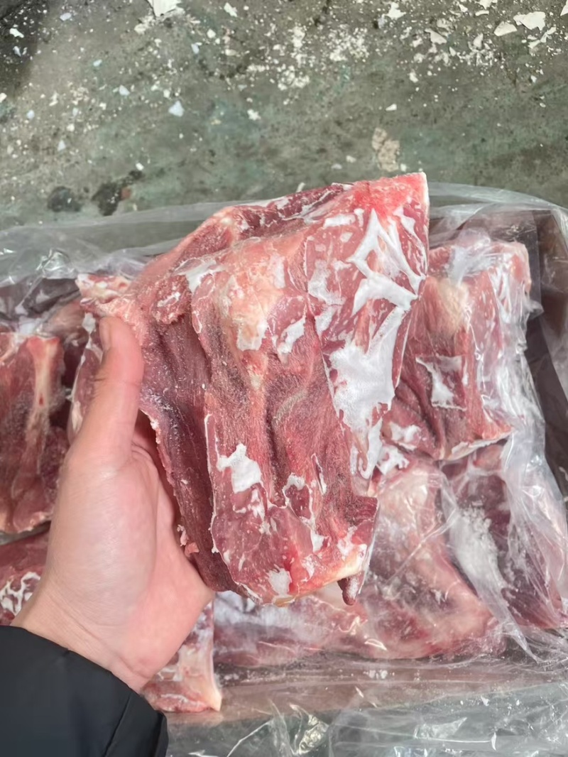 肥猪扇子骨11-13个.14-18个，带肉率60.