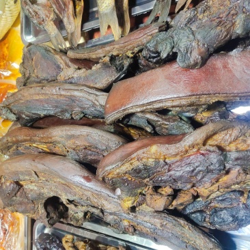柴火腌熏干腊肉