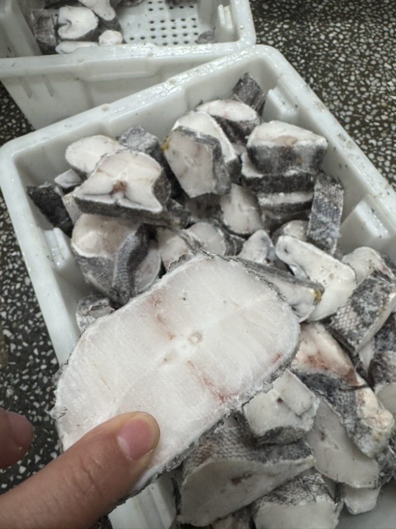 水鳕片肉质细嫩，社区团购，超市促销优选欢迎随时订购