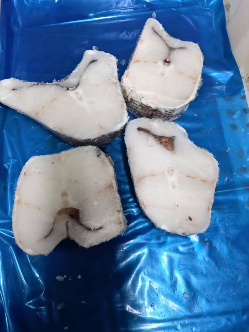 水鳕片肉质细嫩，社区团购，超市促销优选欢迎随时订购