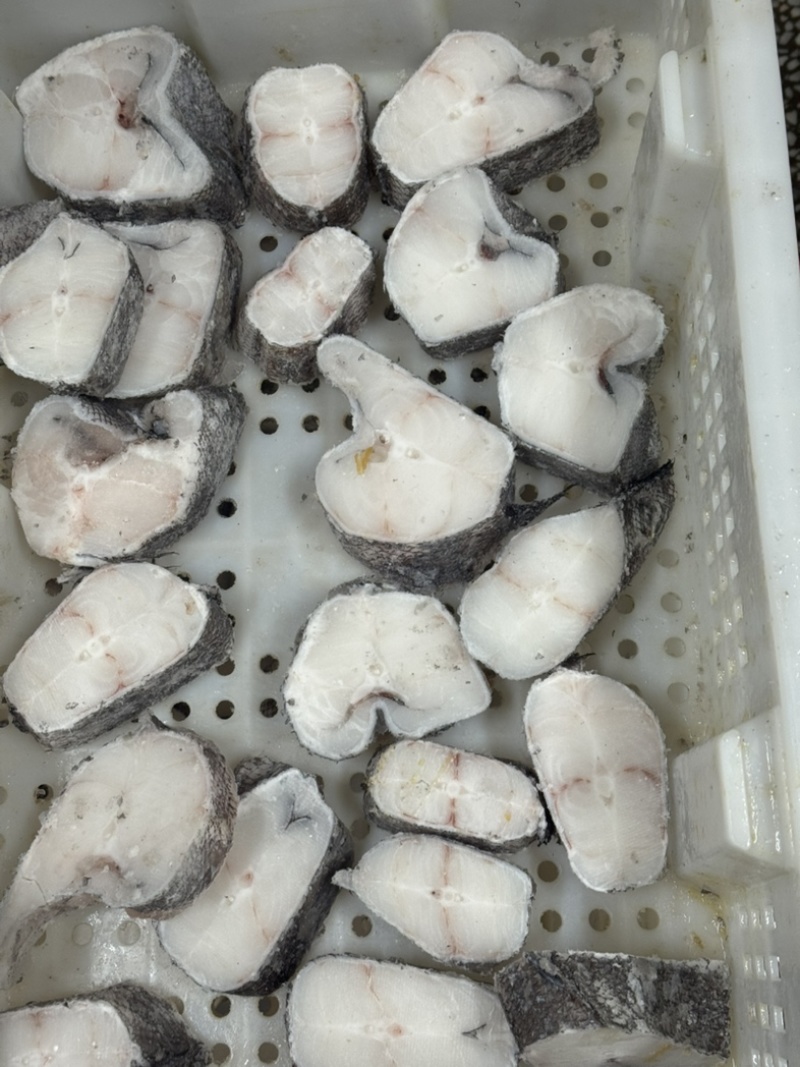 水鳕片肉质细嫩，社区团购，超市促销优选欢迎随时订购