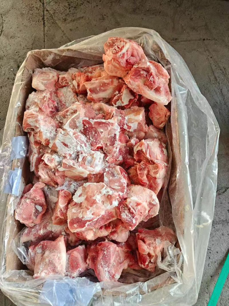 肥猪前腿骨块10kg/箱