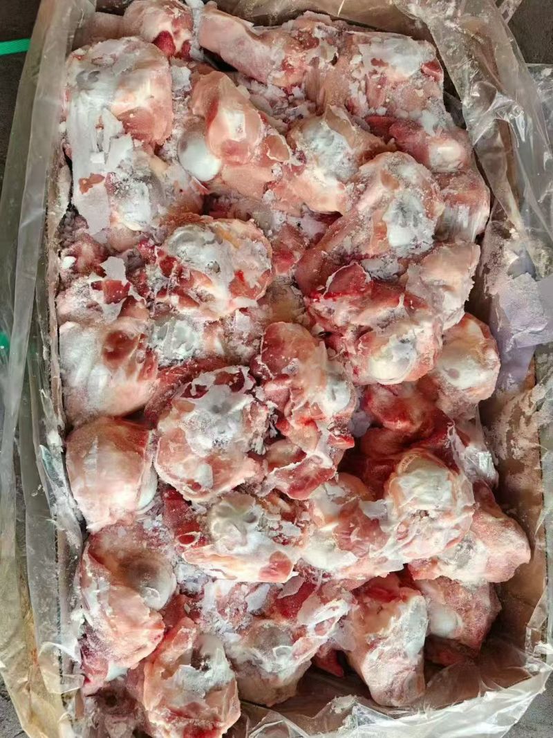 肥猪前腿骨块10kg/箱