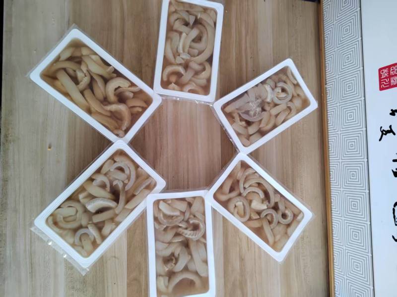 猪皮冻，***食用胶，电商平台**。