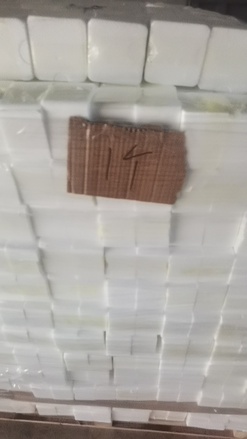 韭花酱瓶装的，电商产品