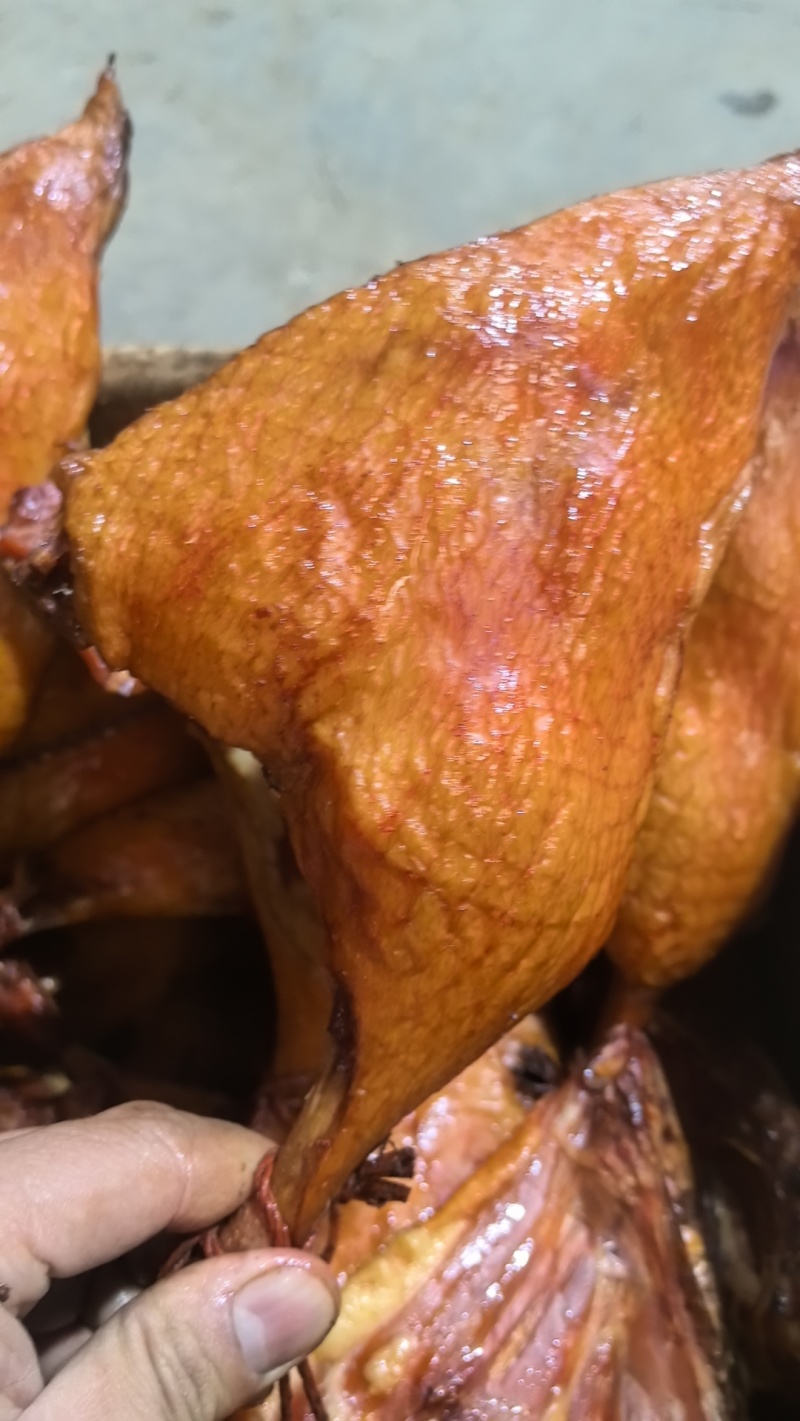 烟熏鸭腿腊鸭腿烟熏鸭边腿地摊赶集展销会厂家一手货源