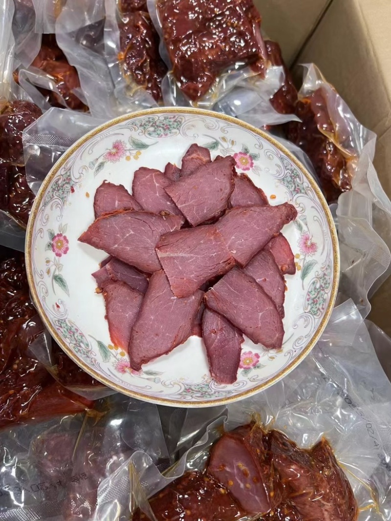 真空包装麻辣酱香肉五香酱香肉熟酱香肉展销会地摊