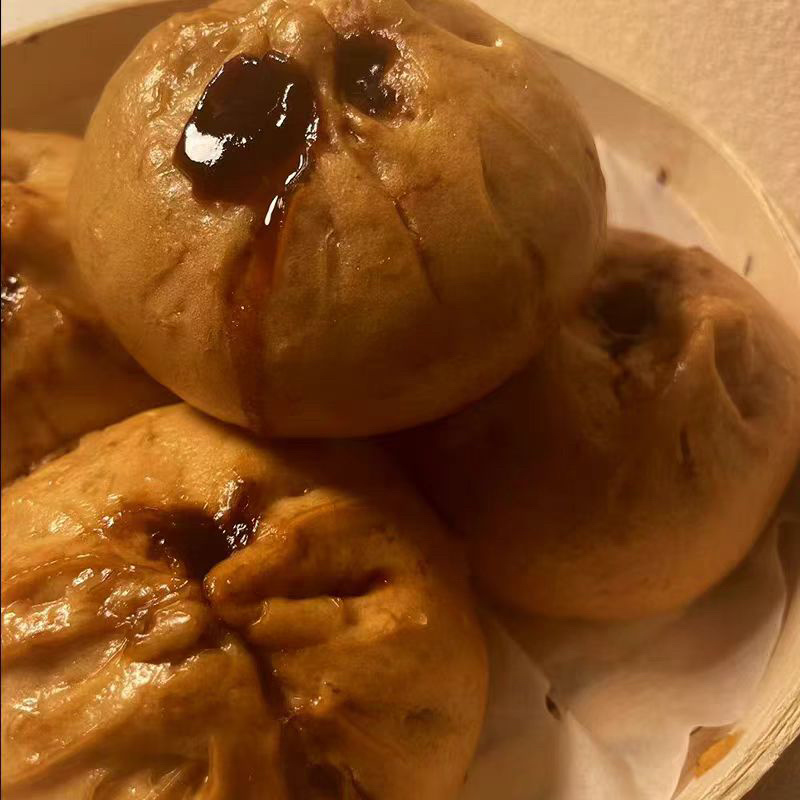 手撕爆浆红糖馒头