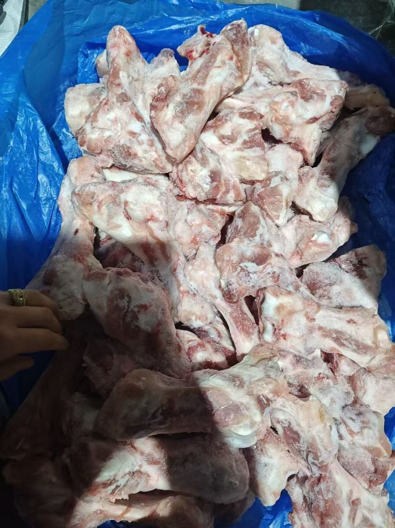 带肉猪腿骨，一件20斤，酱骨头专用