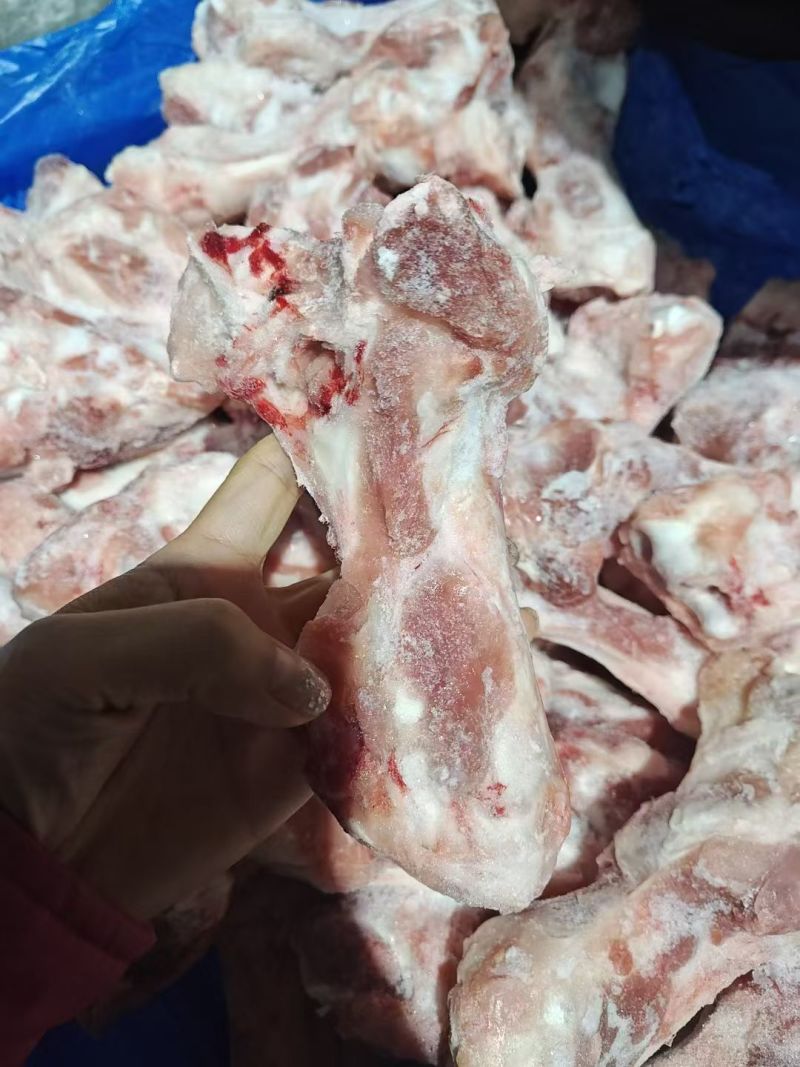 带肉猪腿骨，一件20斤，酱骨头专用