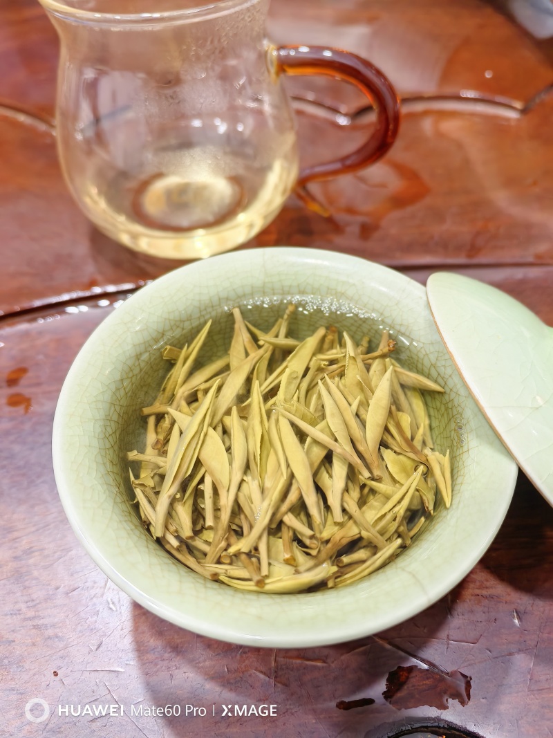 白牡丹茶饼