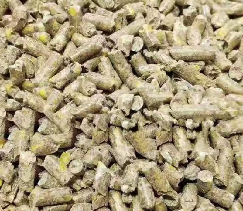 玉米全价颗粒料花生秧颗粒花生秧+玉米颗粒各种规格可定