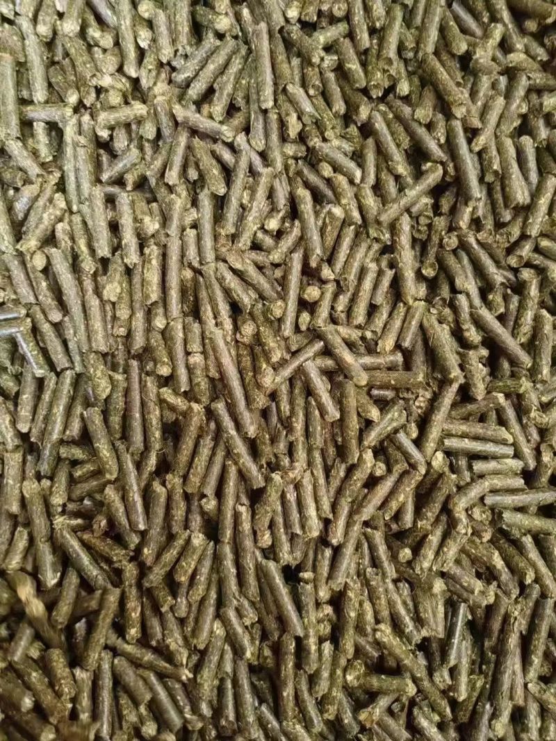 玉米全价颗粒料花生秧颗粒花生秧+玉米颗粒各种规格可定