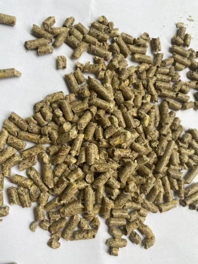 玉米全价颗粒料花生秧颗粒花生秧+玉米颗粒各种规格可定
