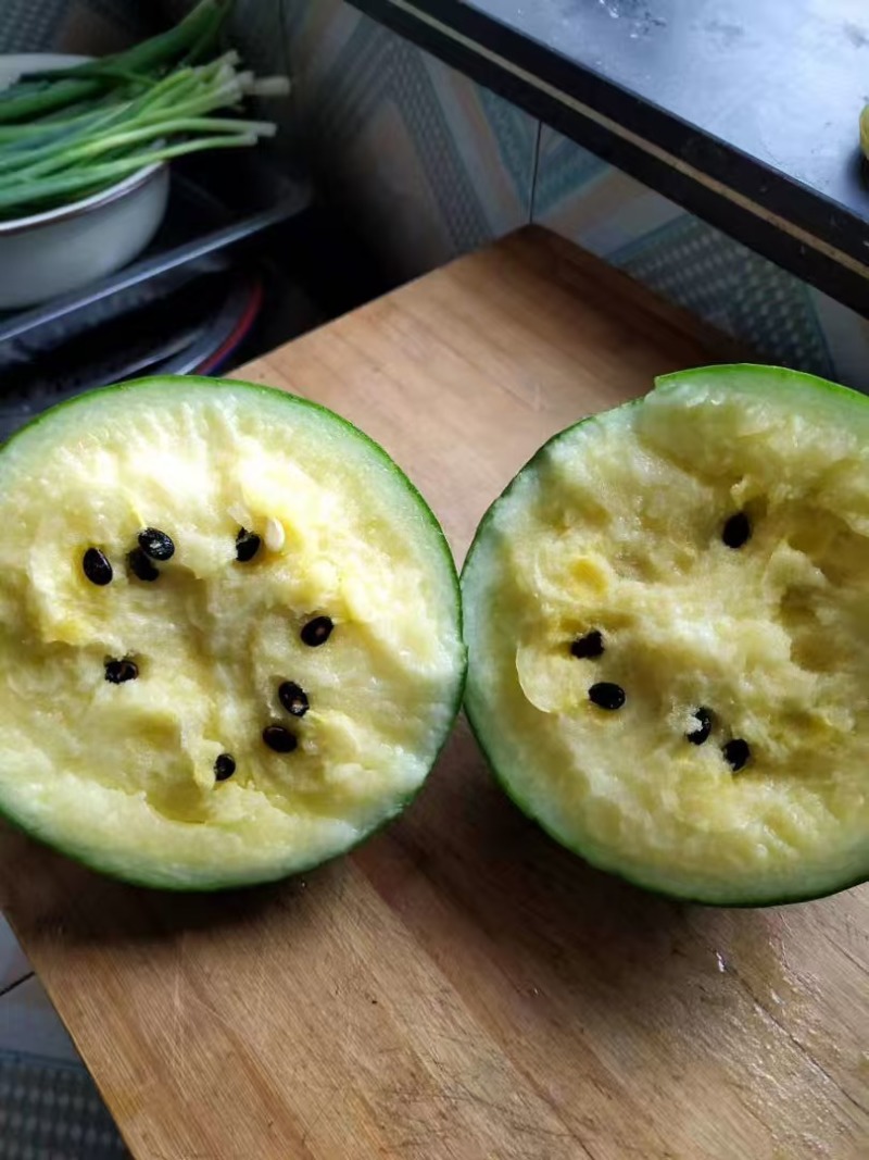 菠萝蜜精品黄瓤西瓜种极早熟高糖口感香甜风味佳黄瓤西瓜种子