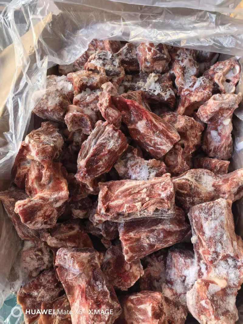 满肉羊脖骨
