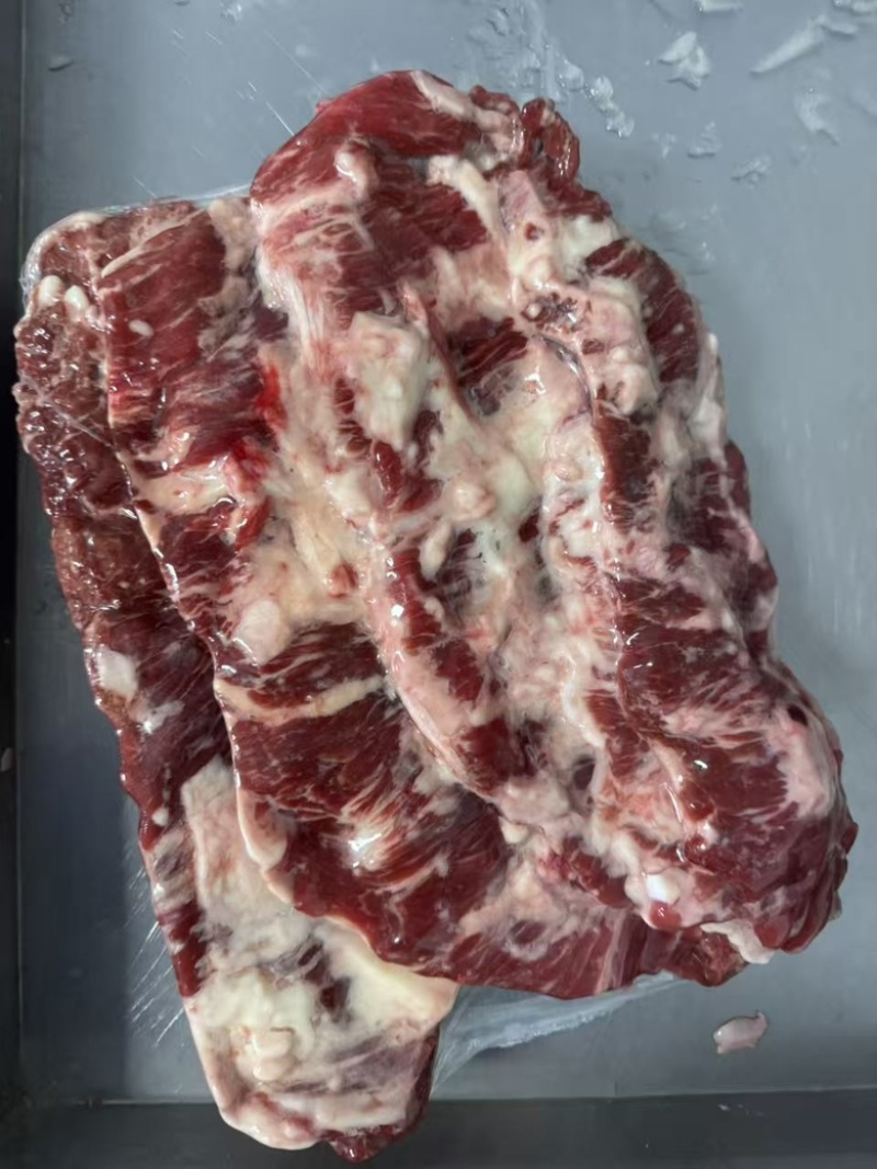 谷饲牛群肉