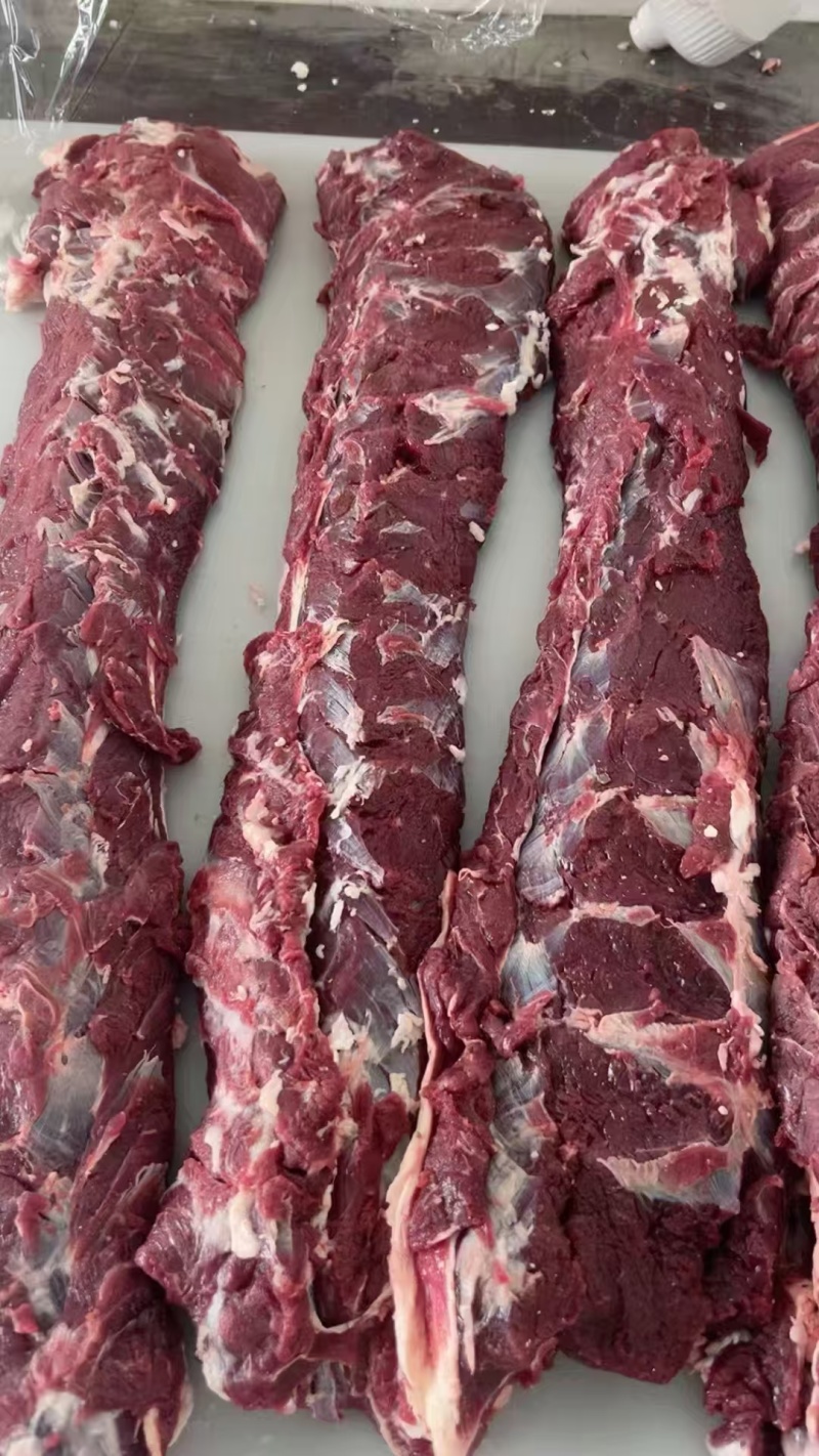鹿碎肉脖子碎肉加工烤串宠物食品鹿肉电商