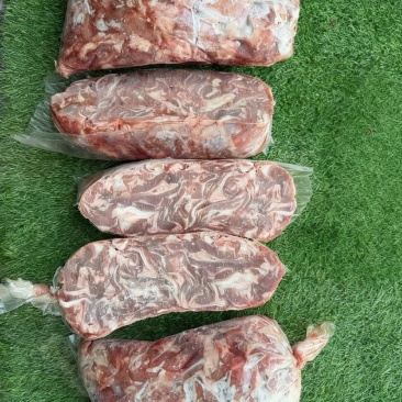 大黄瓜条修下来的牛碎肉