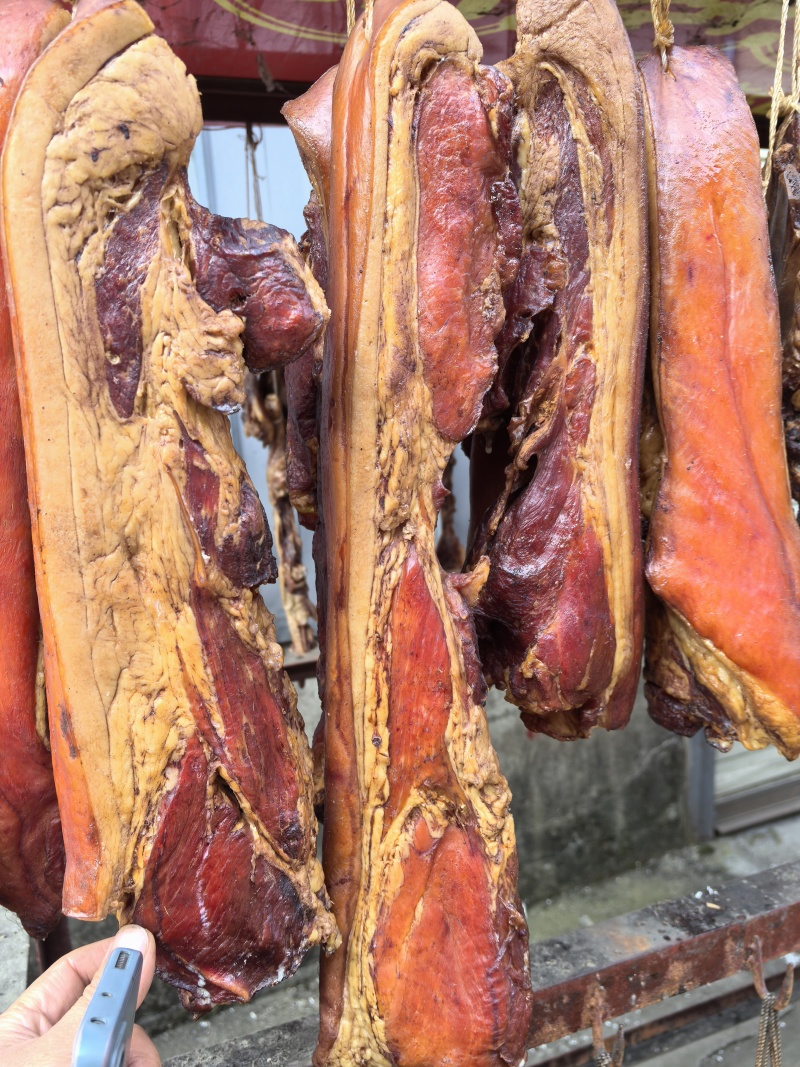 腊肉烟熏腊排五花腊肉二刀腊肉地摊赶集展销会厂家一手货源