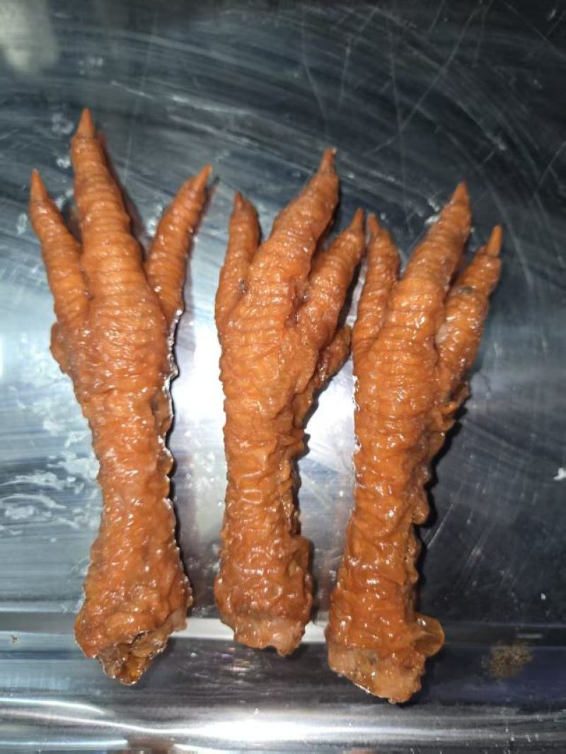 虎皮鸡爪大量上市，产地直发，品质保证，服务周到，诚信经营