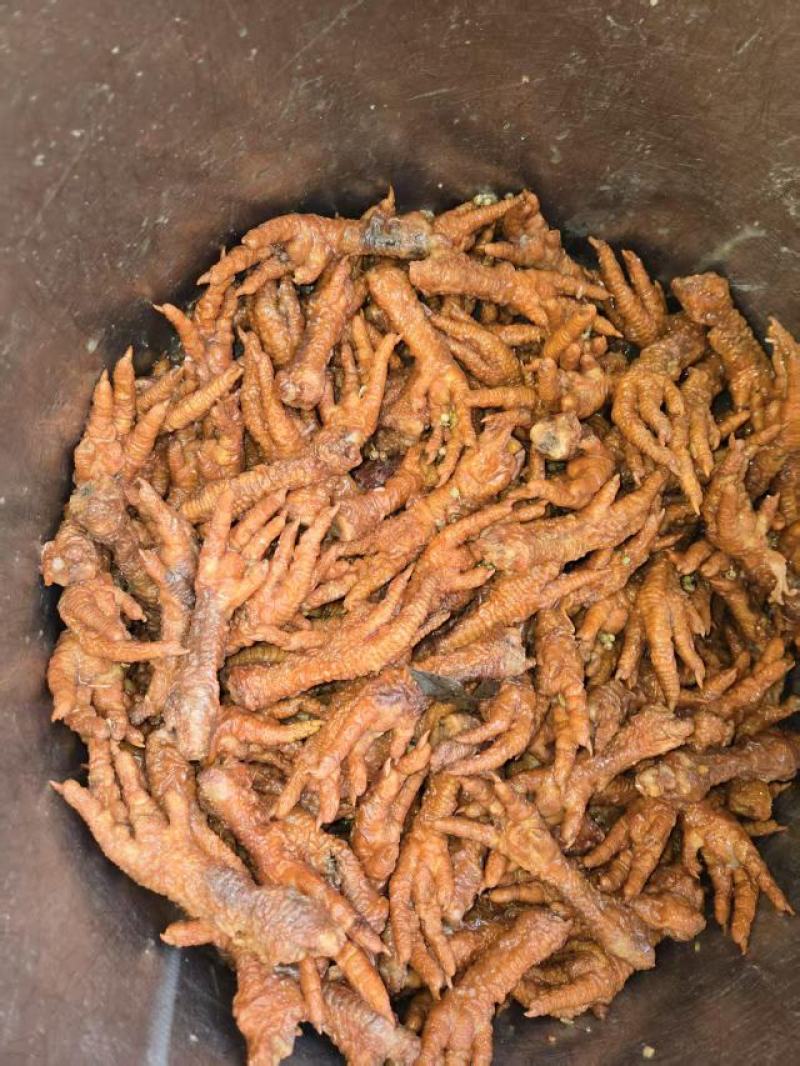 虎皮鸡爪大量上市，产地直发，品质保证，服务周到，诚信经营