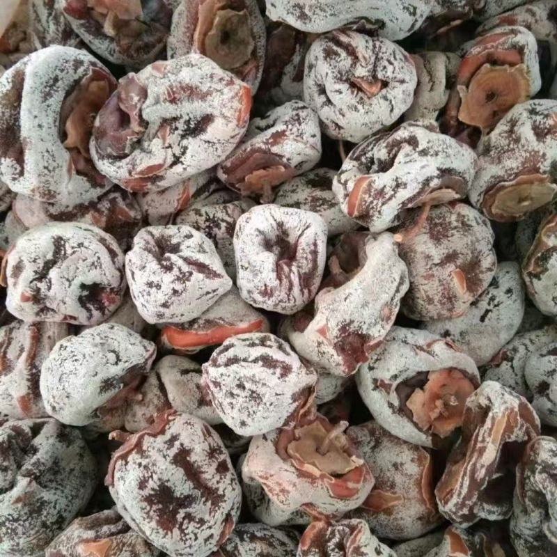 自家种的老树柿饼量大，有五六千斤，有需要的老板联系我