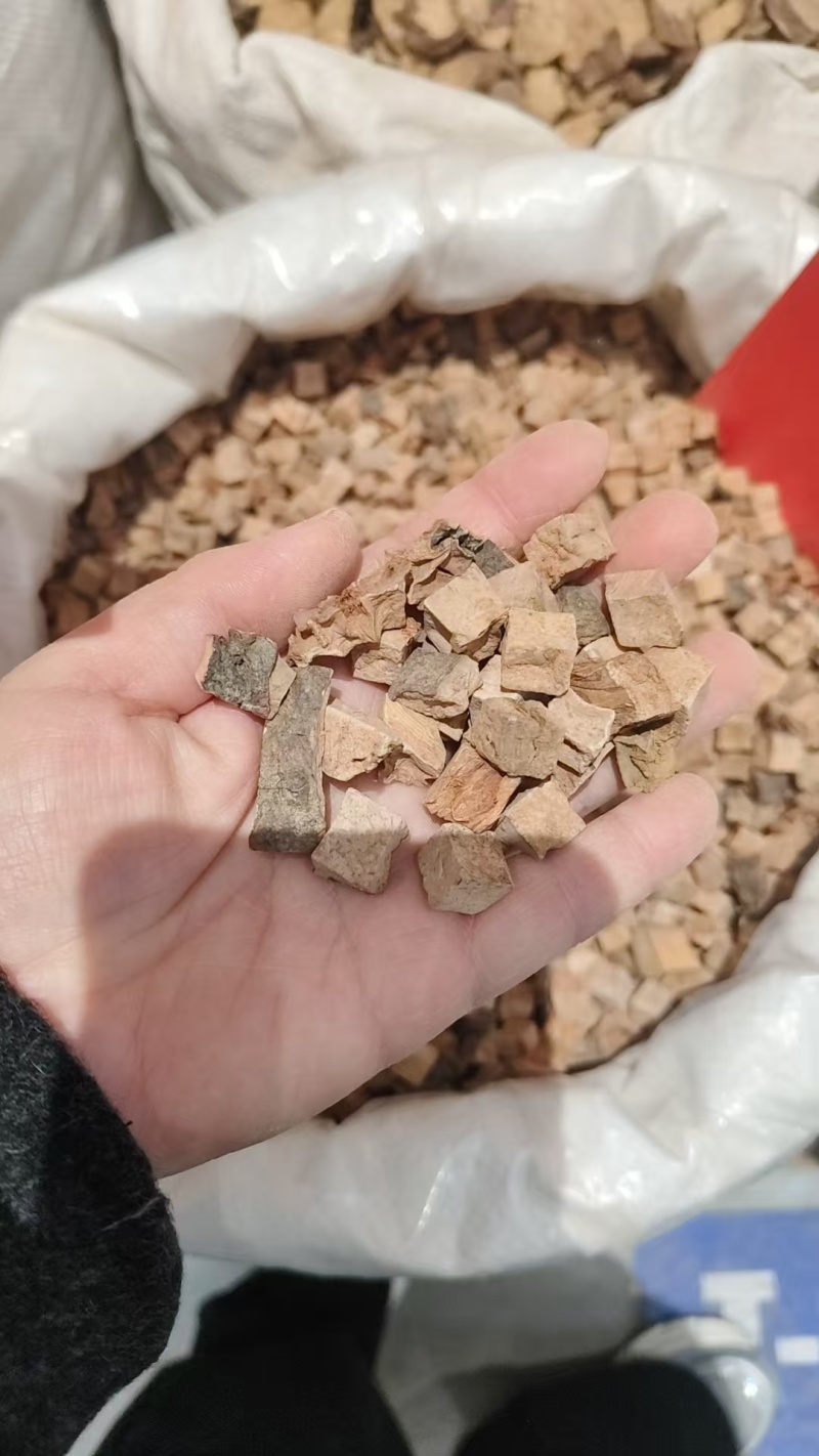 中药材何首乌各种规格，首无片，何首乌丁，各种规格量大从优