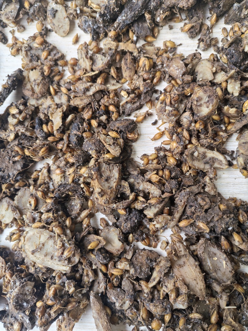 中药渣，增强动物抵抗力，预防生病，代替部分饲料